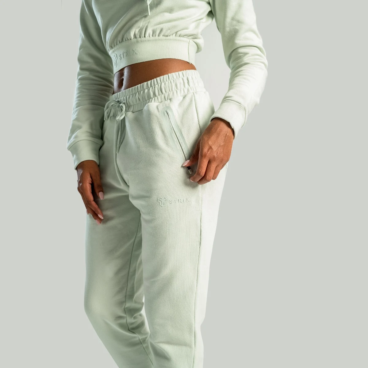 STRIX Damskie Joggery Essential Moon Grey · záber 2