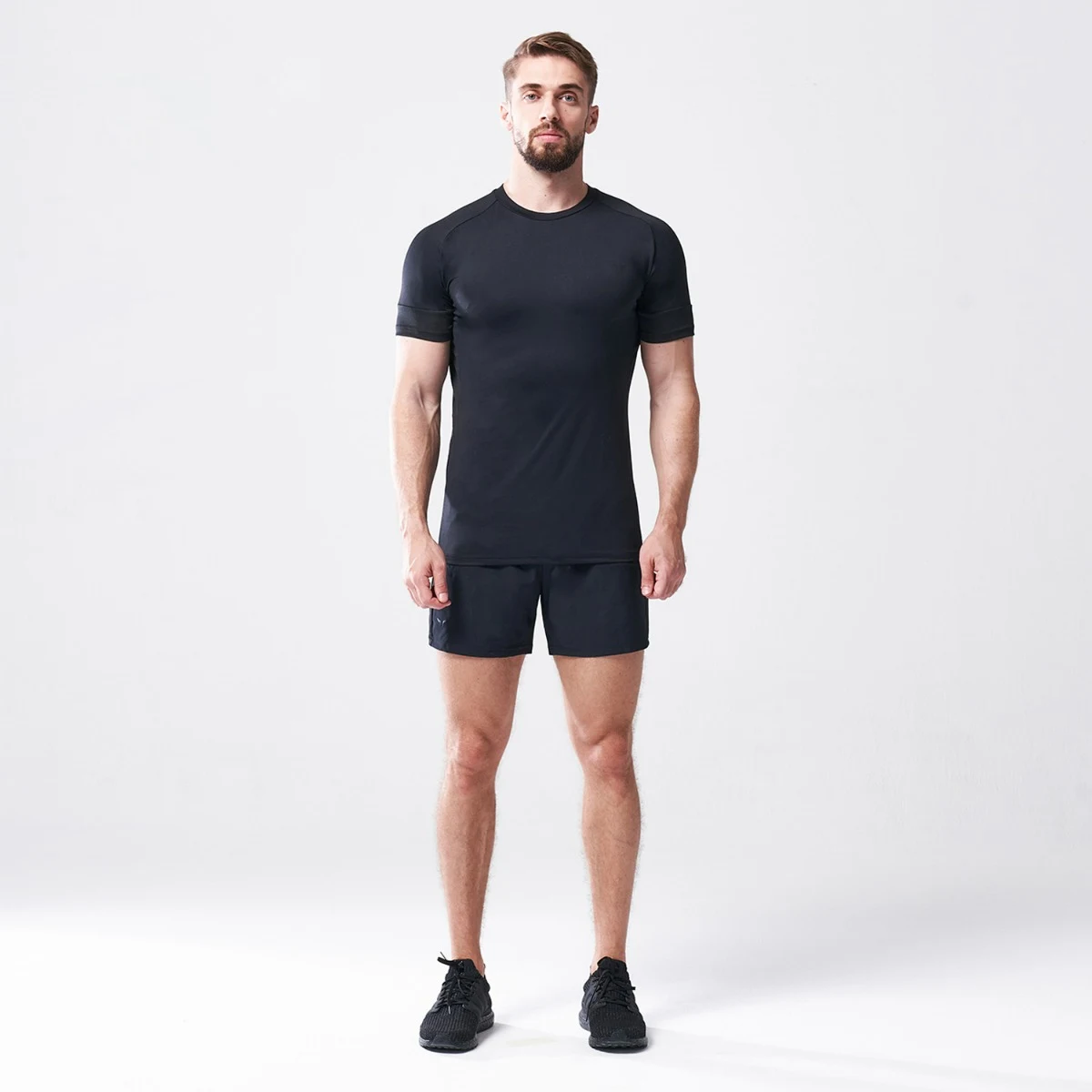 Squat Wolf Men‘s T-shirt Vented Run Tee Black · záber 3