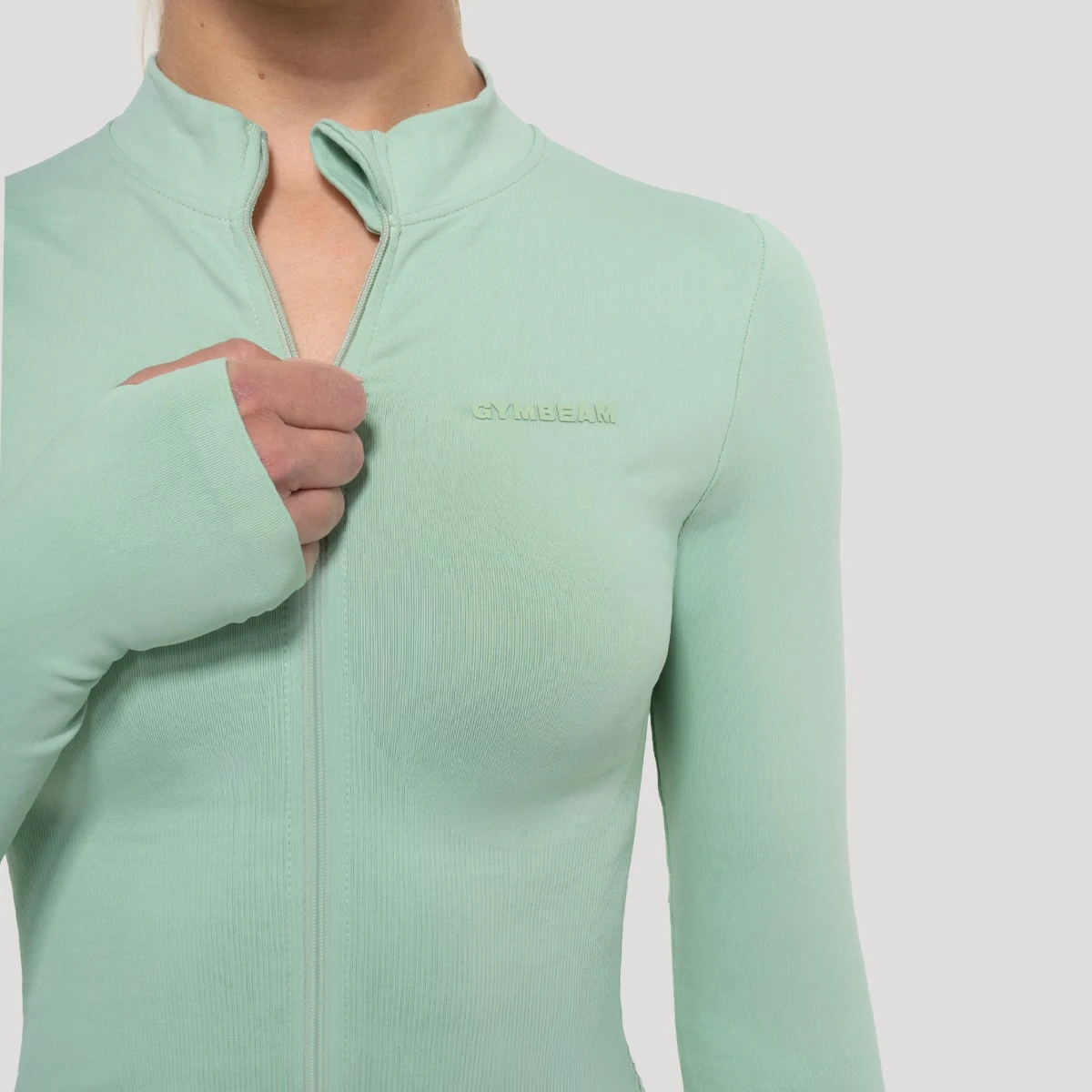 GymBeam Women‘s Luma Sports Top Pistachio - Rozmiar: XL | Kolor: Zielony | Waga: 0,3 g | Opakowanie: 80 · záber 2