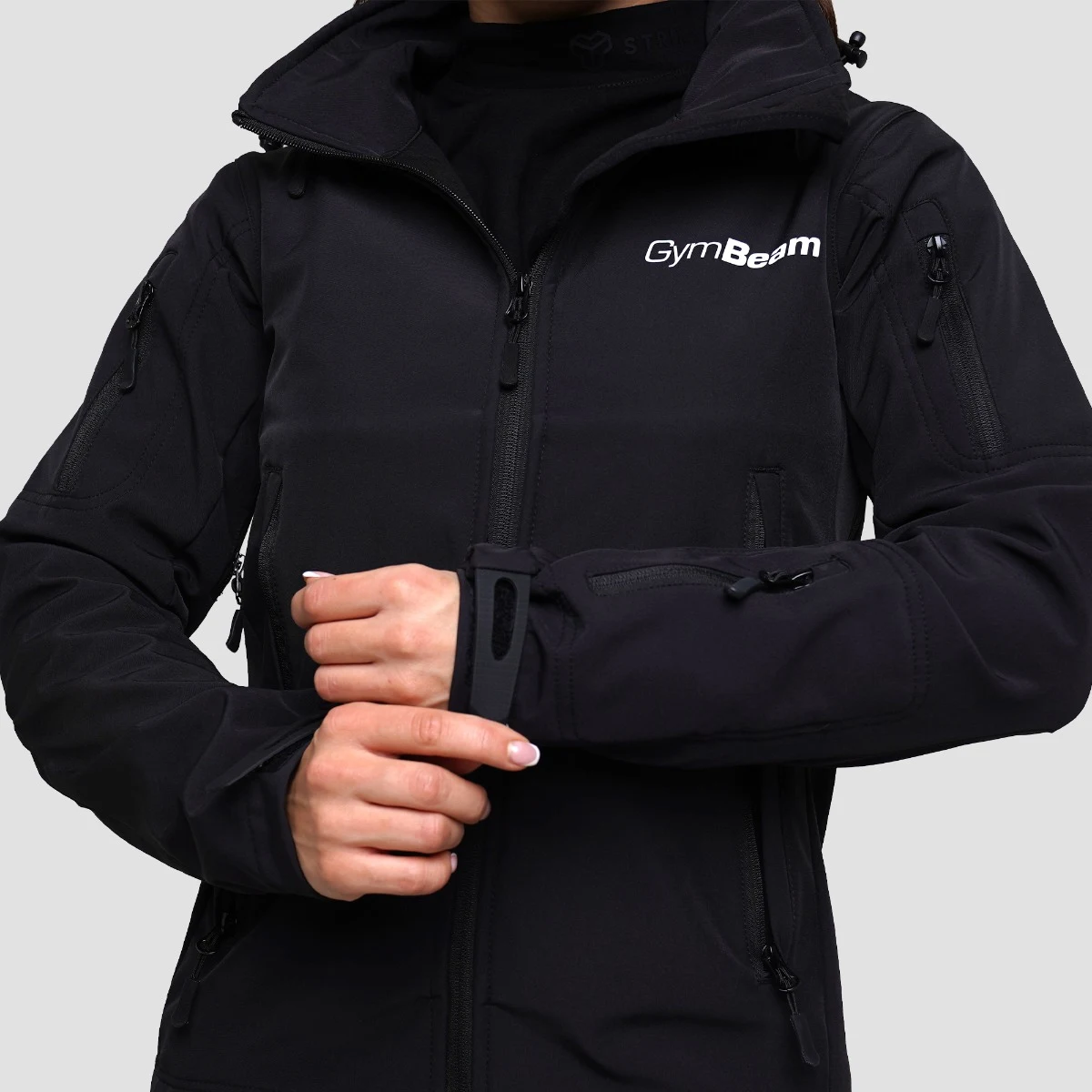 GymBeam Women‘s Softshell Jacket Black - Rozmiar: S | Kolor: Czarny | Waga: 0,75 g | Opakowanie: 20 · záber 2