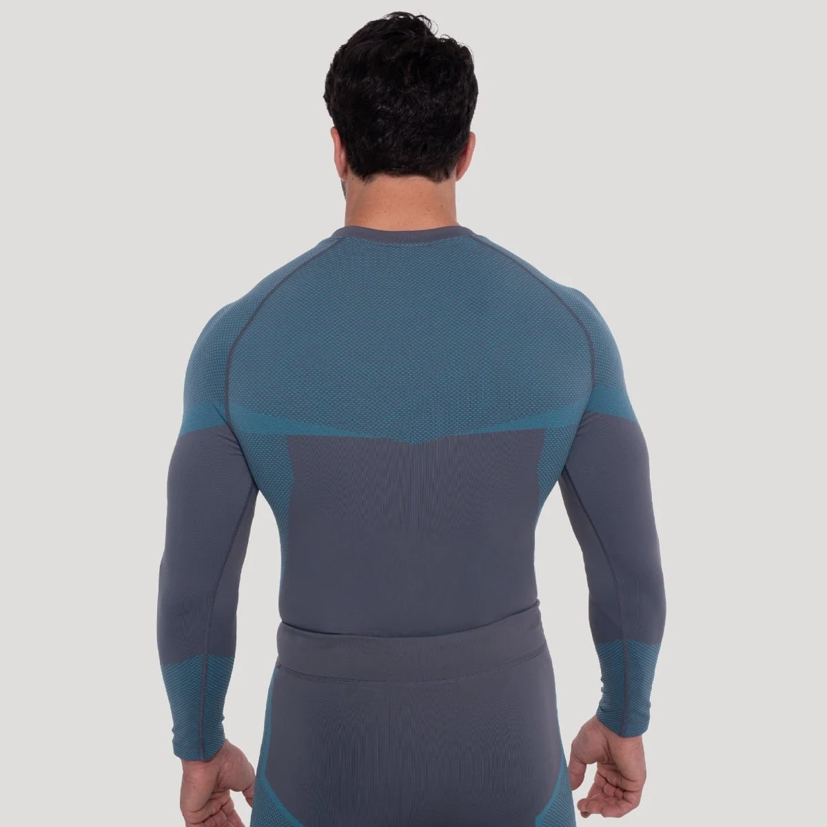 GymBeam OG1 Seamless Longsleeve Grey/Blue - Rozmiar: L | Kolor: Szary | Waga: 0,3 g | Opakowanie: 70 · záber 4