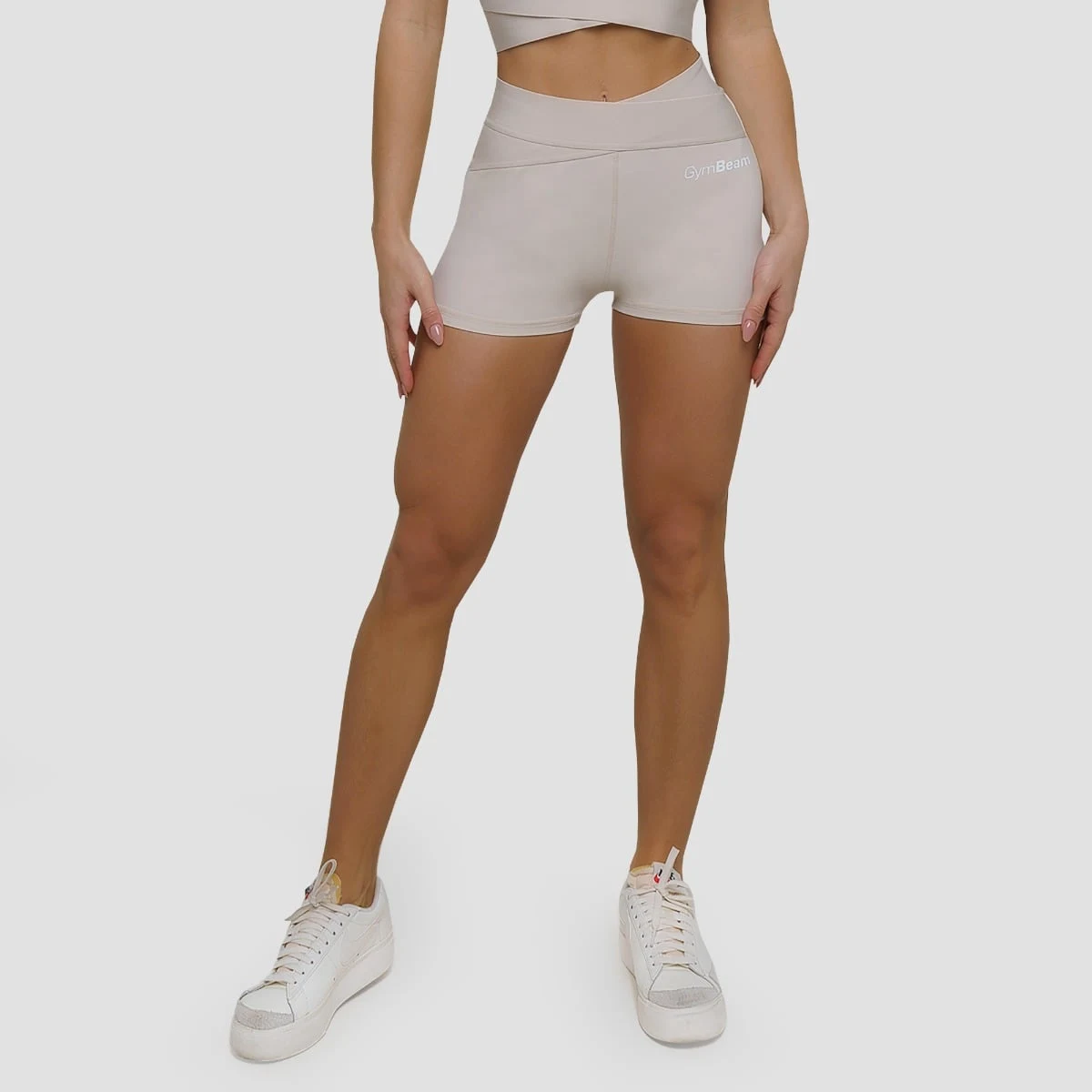 GymBeam Women‘s Agile Shorts Desert - Rozmiar: XXL | Kolor: Béžová | Waga: 0,12 g · záber 1