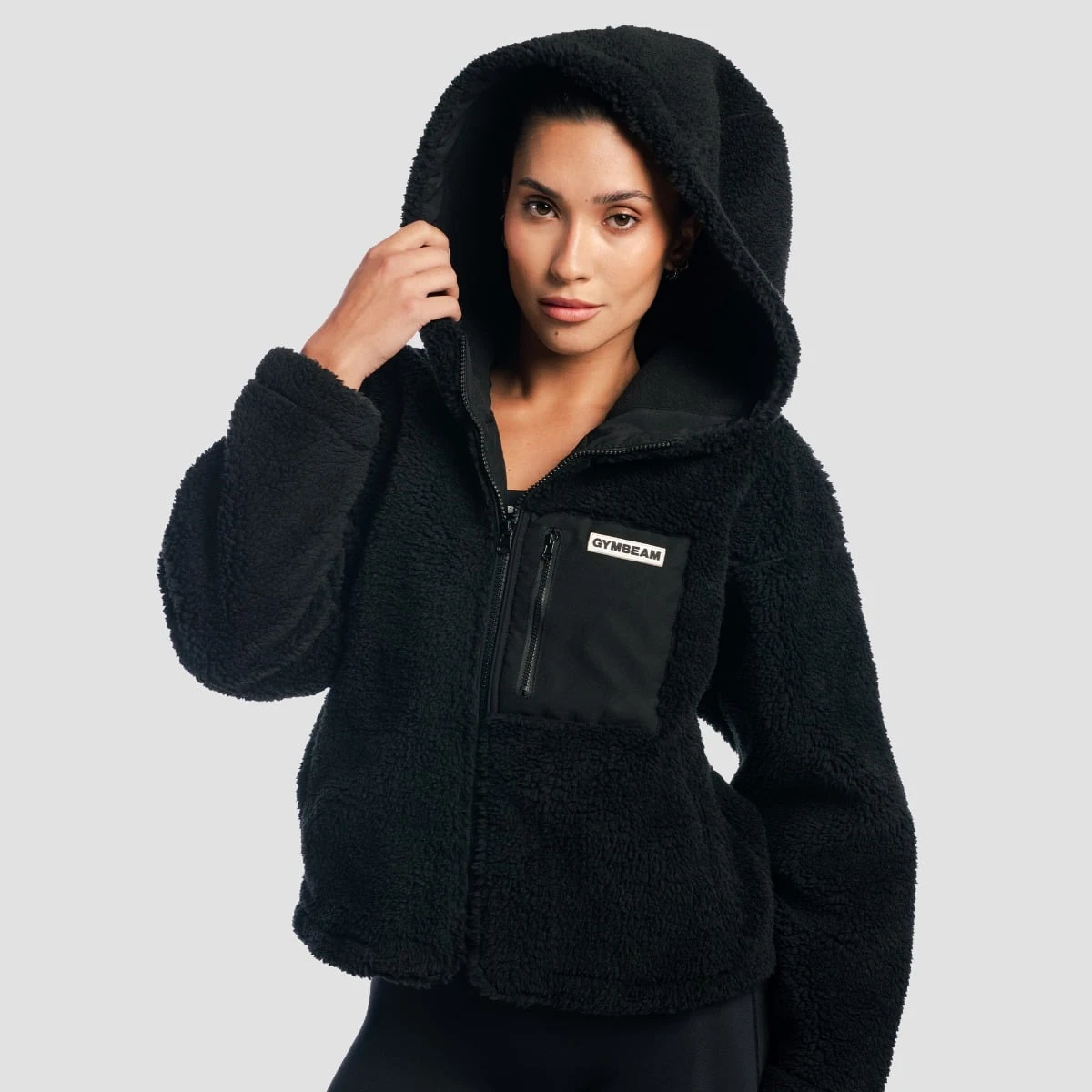 GymBeam Women‘s Sherpa Jacket Black - Rozmiar: XS | Kolor: Czarny | Waga: 0,8 g | Opakowanie: 14 · záber 3