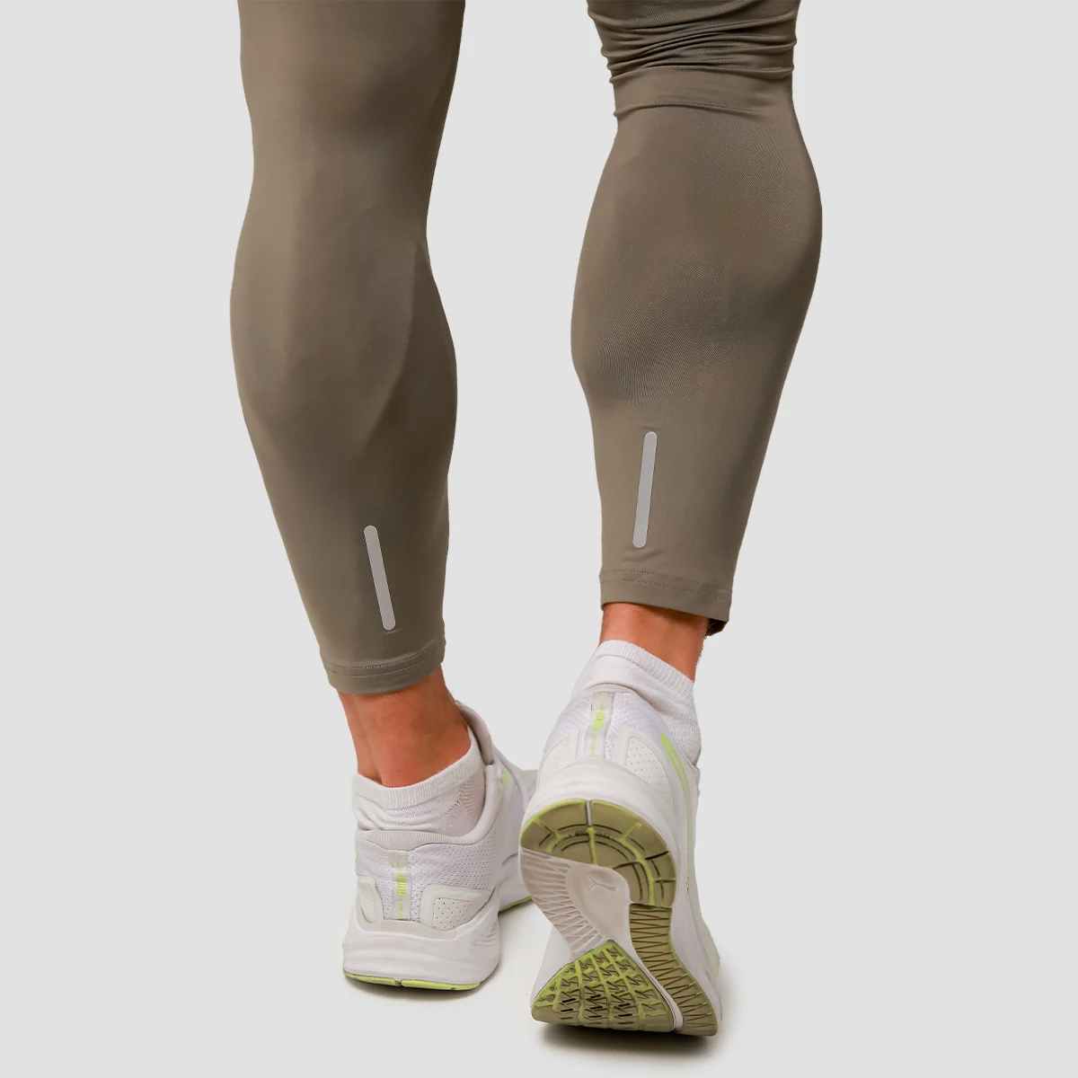 GymBeam Pulse Running Leggings Vetiver - Rozmiar: L | Kolor: Zielony | Waga: 0,18 g | Opakowanie: 100 · záber 2