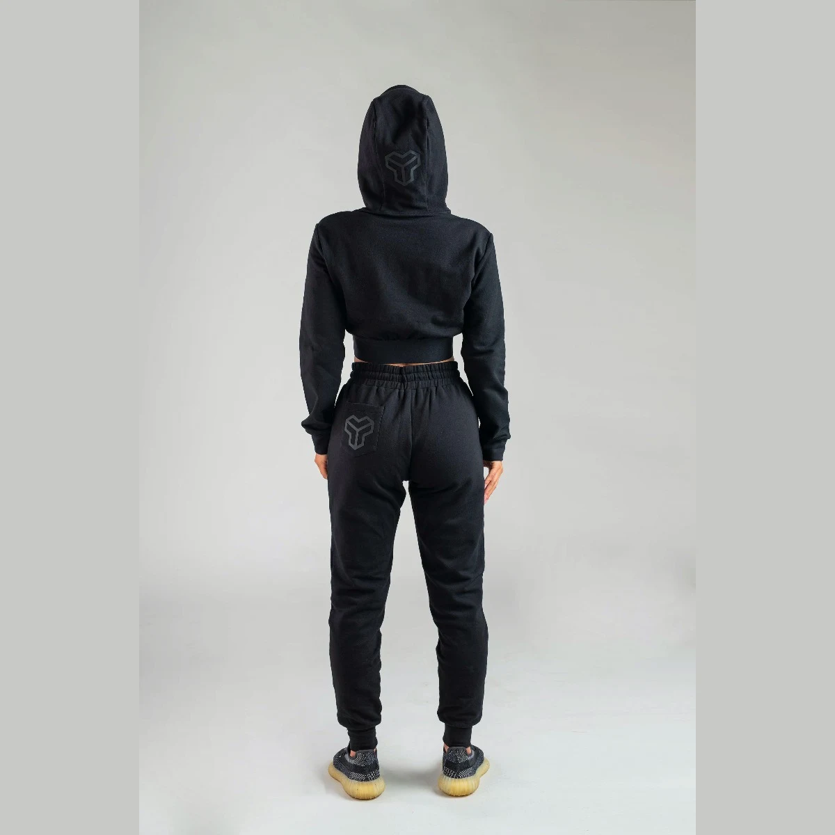STRIX Damskie joggery Essential Black · záber 4