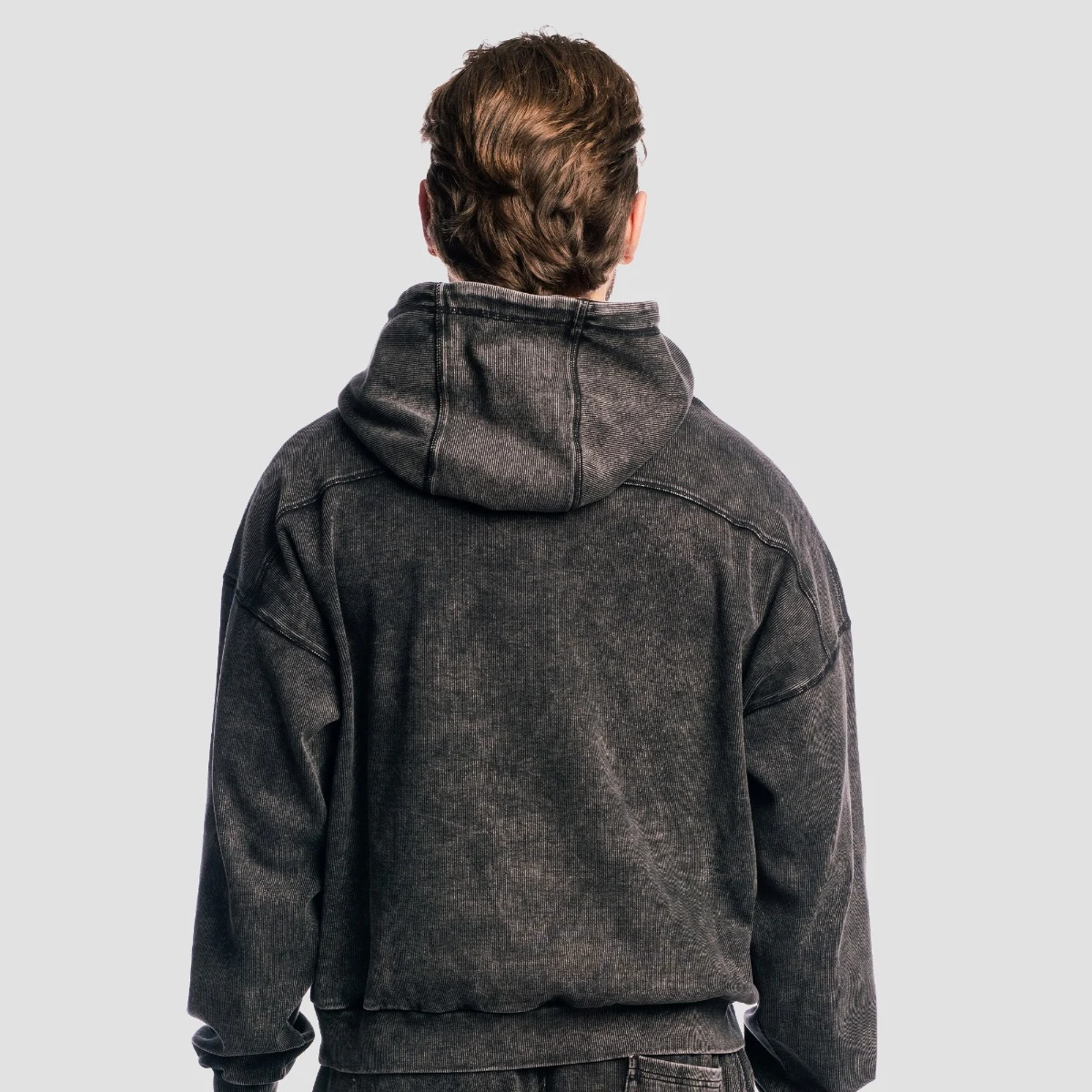 GymBeam Aura Hoodie Washed Black - Kolor: Czarny | Waga: 1,04 g | Opakowanie: 15 · záber 3