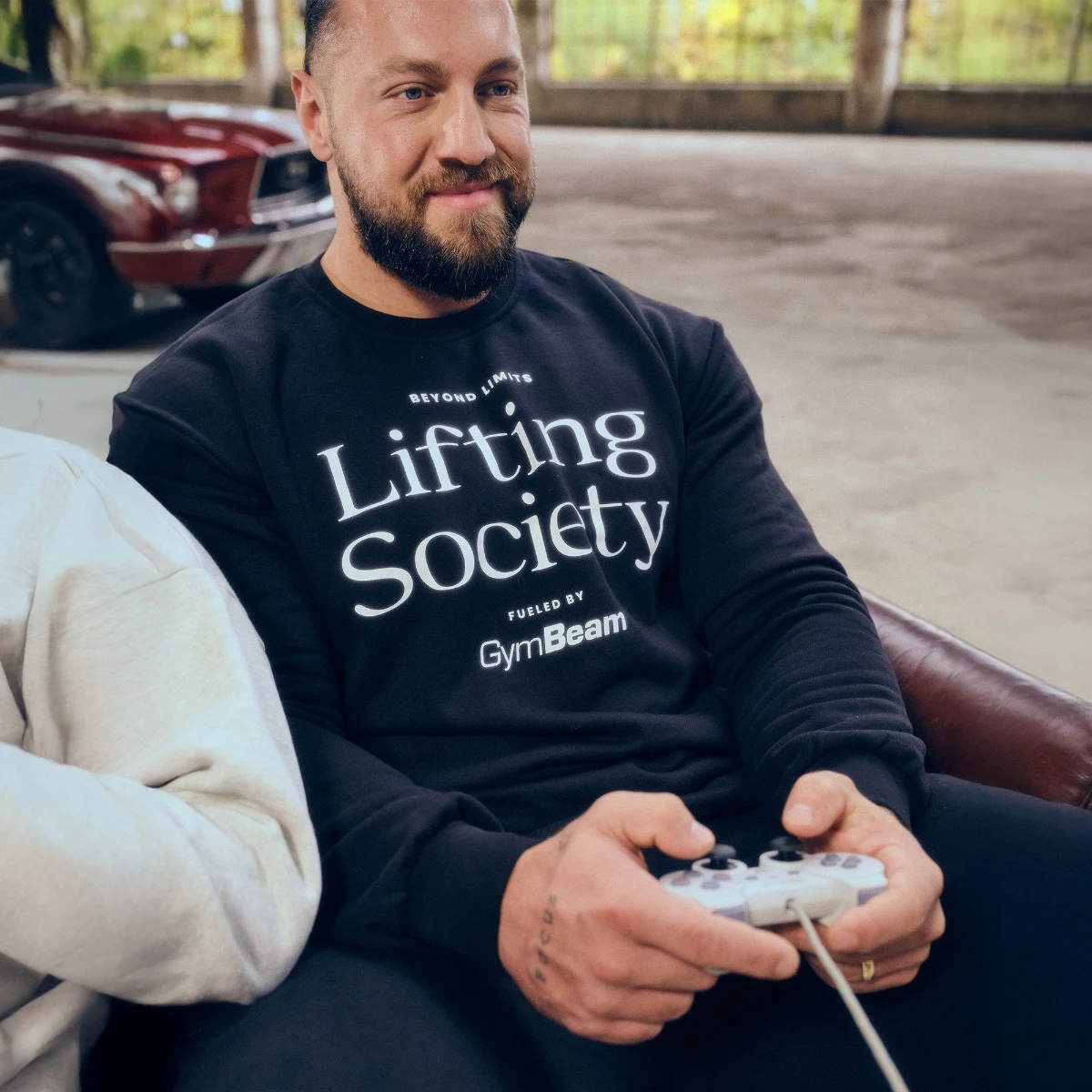 GymBeam Lifting Society Sweatshirt Black - Rozmiar: S | Kolor: Czarny | Waga: 0,558 g | Opakowanie: 33 · záber 1
