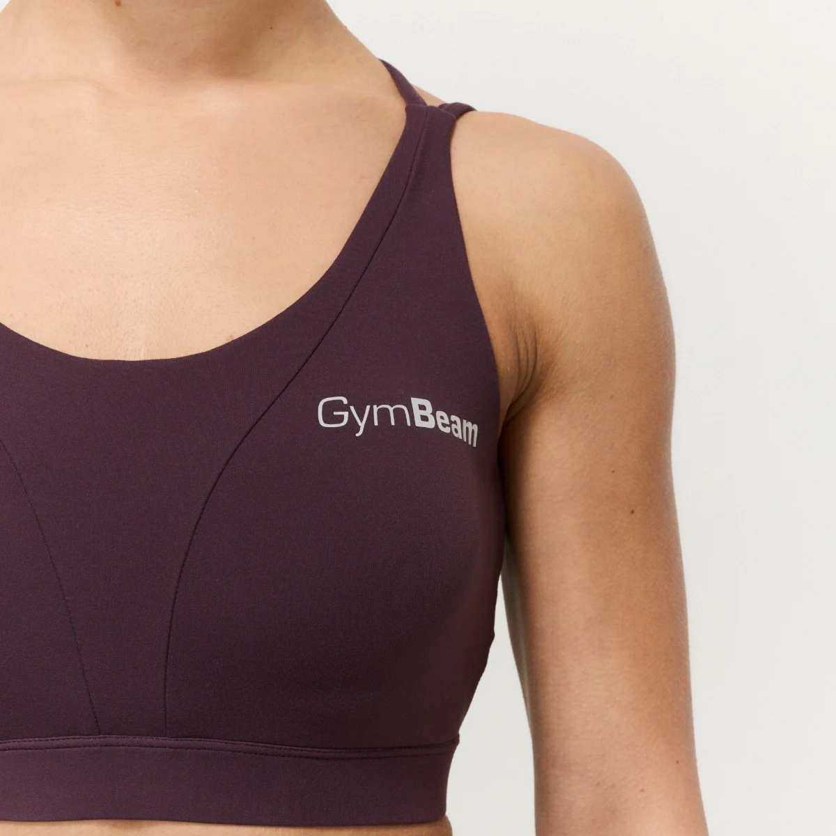 GymBeam BEAT Sports Bra Berrywood - Rozmiar: XS | Kolor: Fioletowy | Waga: 0,09 g | Opakowanie: 25 · záber 3