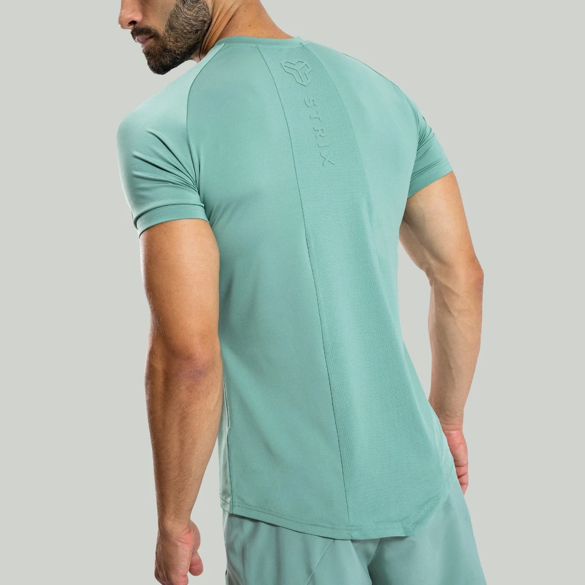 STRIX Ultimate Tee Agave - Kolor: Zielony | Waga: 0,234 g · záber 3