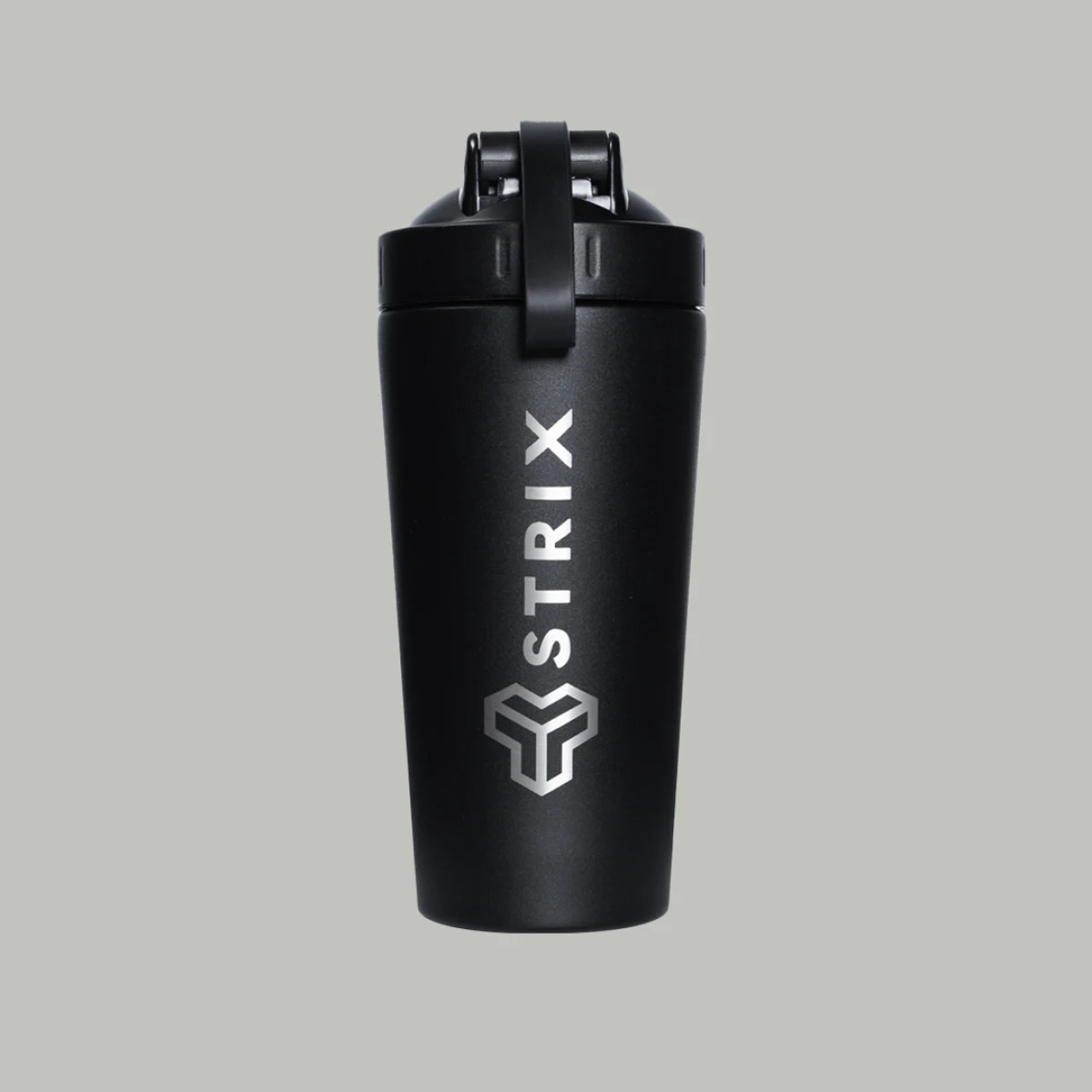 STRIX - Fusion Szejker 700 ml · záber 1