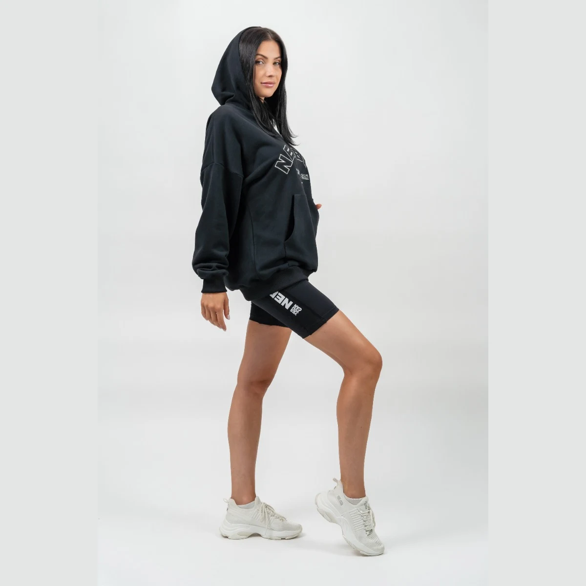 NEBBIA Women‘s Oversize Hoodie Gym Rat Black · záber 4