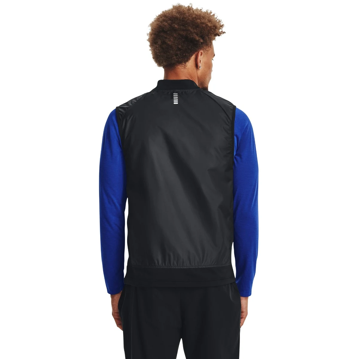 Under Armour Men‘s Launch Insulated Vest Black - Rozmiar: S | Kolor: Czarny | Waga: 1,52 g · záber 2