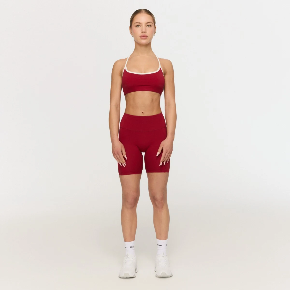 GymBeam Varsity Sports Bra Red - Rozmiar: XS | Kolor: Czerwony | Waga: 0,076 g | Opakowanie: 130 · záber 4