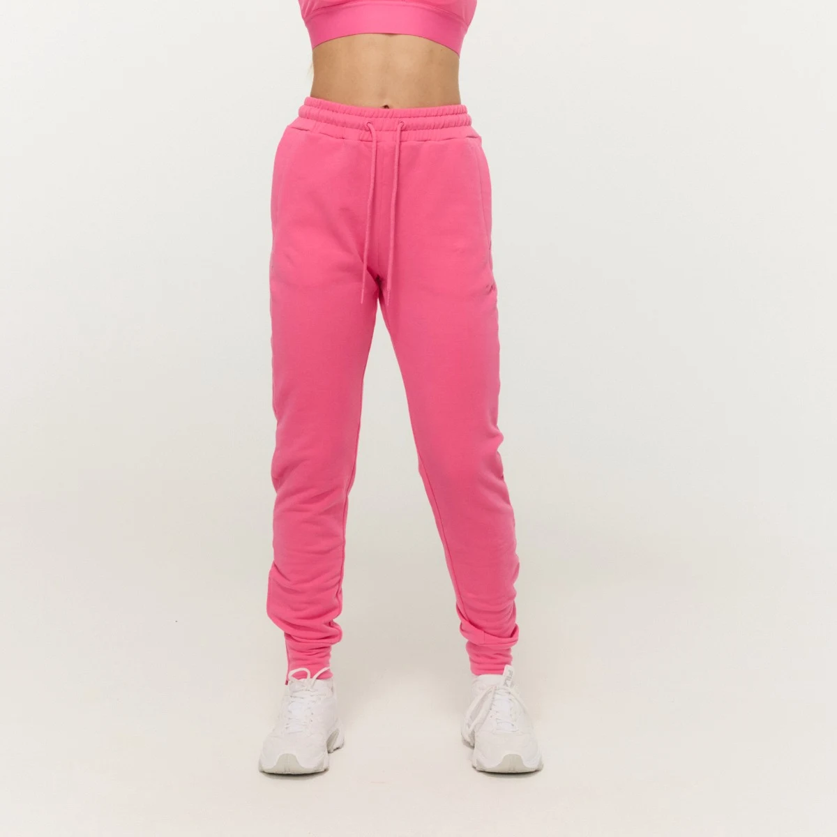 GymBeam Women‘s Limitless Joggers Dragonfruit - Rozmiar: S | Kolor: Różowy | Waga: 0,5218 g | Opakowanie: 40 · záber 3