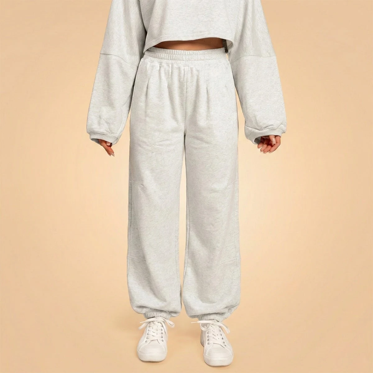 BeastPink Women‘s Bliss Joggers Grey · záber 1
