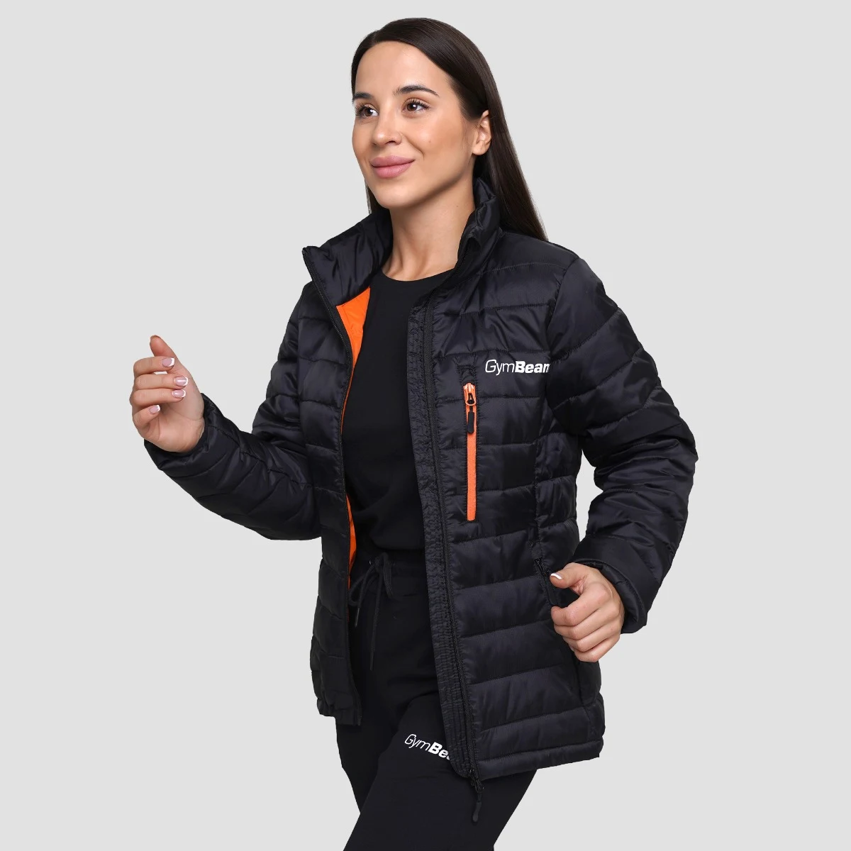 GymBeam Women‘s Puffer Jacket Black/Orange - Rozmiar: S | Kolor: Czarny | Waga: 0,47 g | Opakowanie: 20 · záber 4