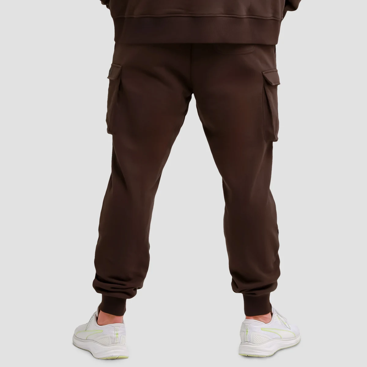 GymBeam Utility Joggers Brown - Rozmiar: L | Kolor: Brązowy | Waga: 0,63 g · záber 3