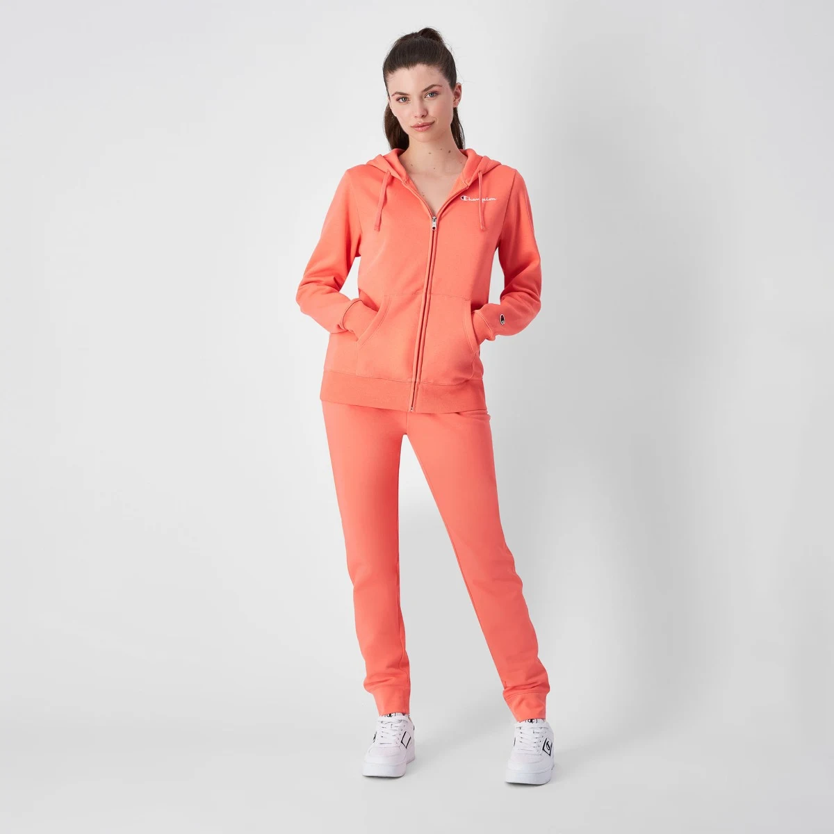Champion Women‘s Slim Fit Joggers Red - Rozmiar: XL | Kolor: Czerwony | Waga: 0,366 g · záber 4