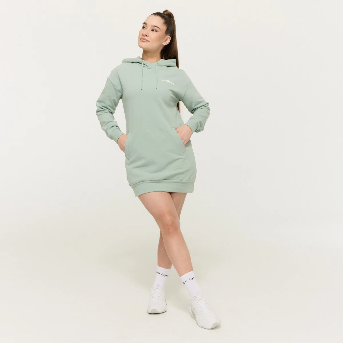GymBeam Women‘s Limitless Longline Hoodie Eucalypt - Rozmiar: M | Kolor: Zielony | Waga: 0,76 g | Opakowanie: 28 · záber 5