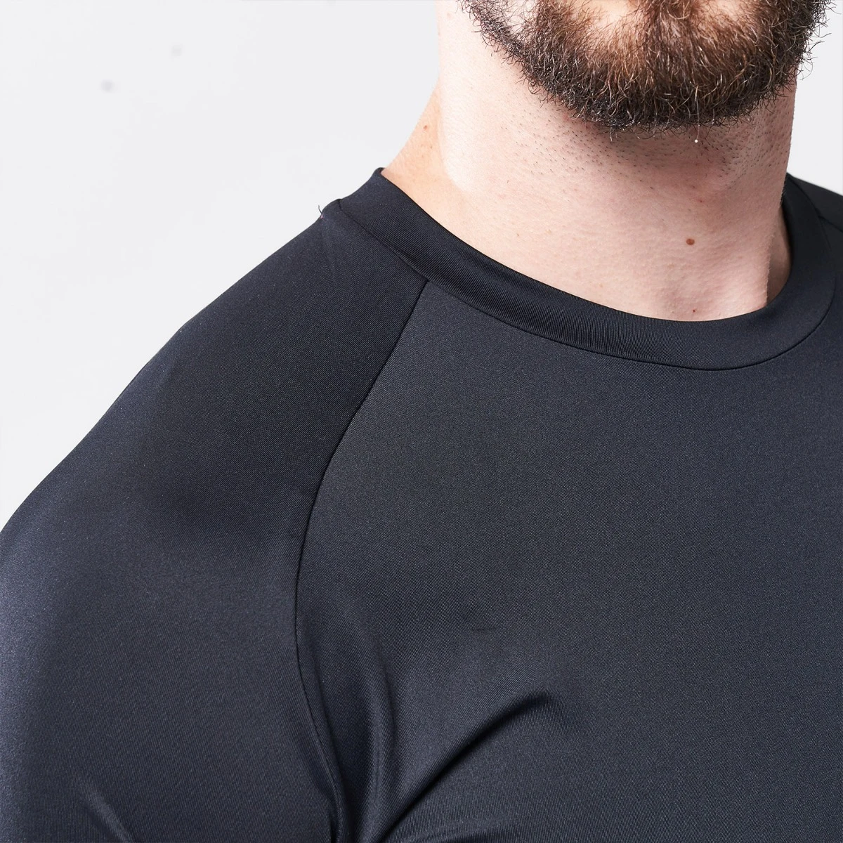 Squat Wolf Men‘s T-shirt Vented Run Tee Black · záber 5