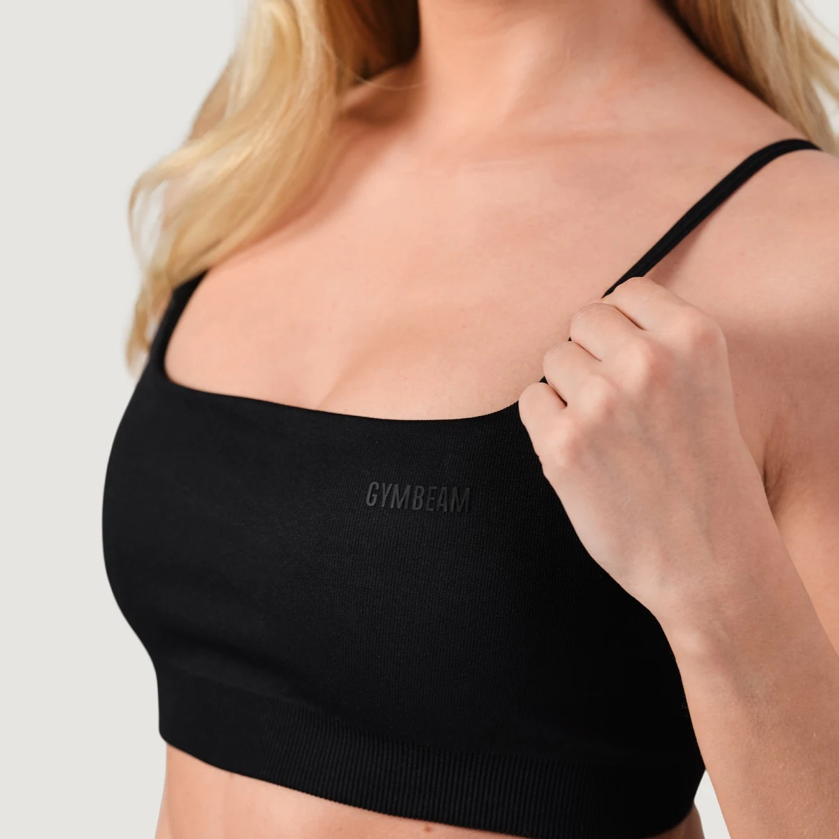 GymBeam NEO Seamless Sports Bra Black - Rozmiar: XS | Kolor: Czarny | Waga: 0,091 g | Opakowanie: 123 · záber 2