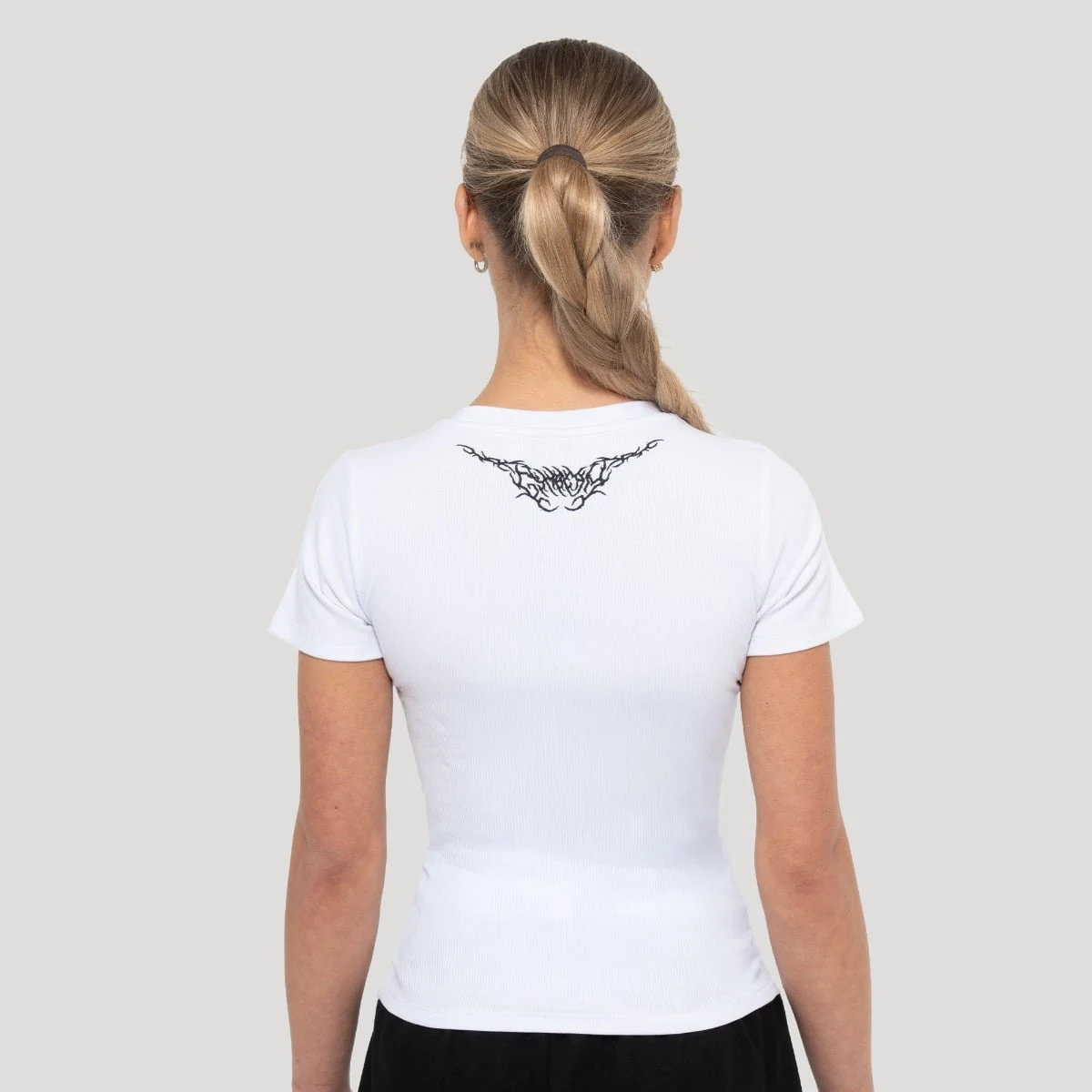 GymBeam Women‘s Tribal Ribbed T-shirt White - Rozmiar: XL | Kolor: Biały | Waga: 0,1961 g | Opakowanie: 100 · záber 4