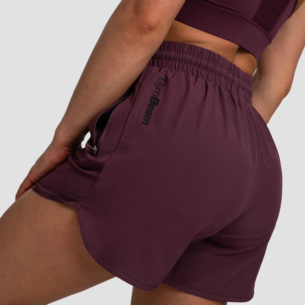 GymBeam Women‘s TRN Shorts Eggplant - Rozmiar: XS | Kolor: Fioletowy | Waga: 0,16 g | Opakowanie: 105 · záber 2