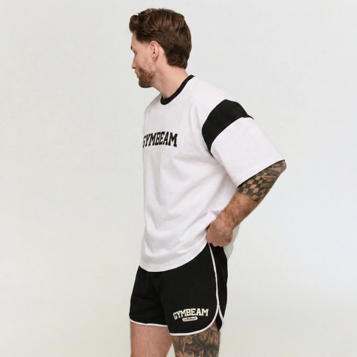 GymBeam Premium Heavyweight Varsity T-Shirt - Rozmiar: S | Kolor: Biały | Waga: 0,5912 g | Opakowanie: 23 · záber 5