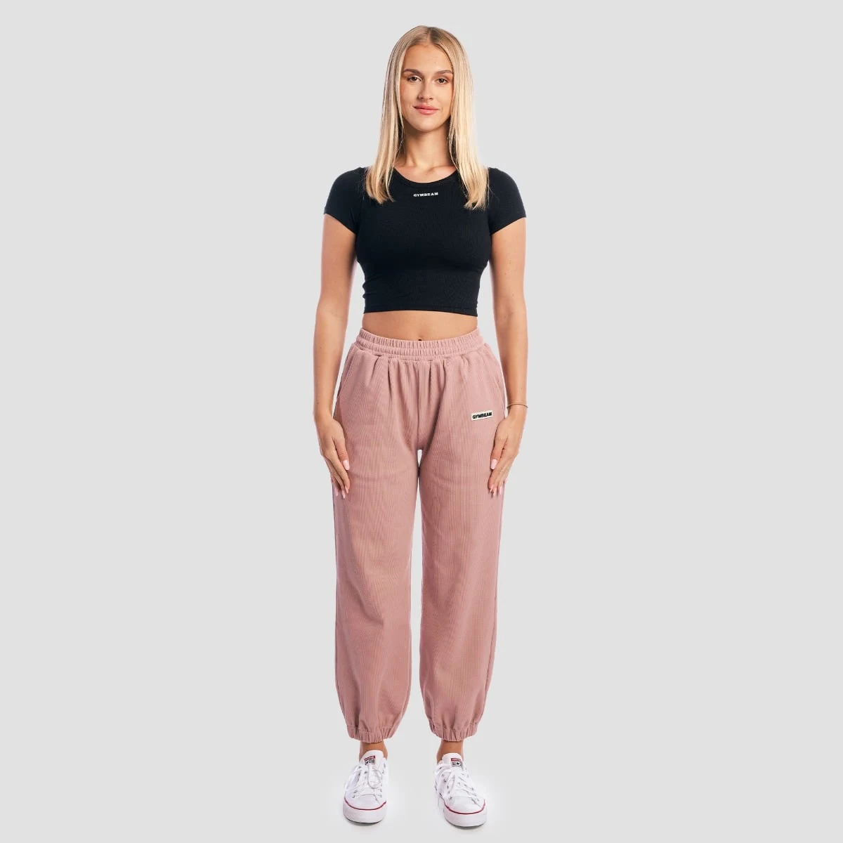 GymBeam Women‘s Aura Cropped T-Shirt Black - Rozmiar: M | Kolor: Czarny | Waga: 0,133 g | Opakowanie: 80 · záber 5