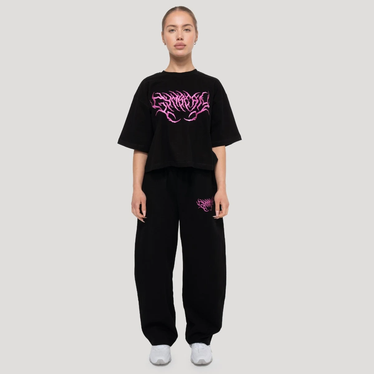 GymBeam Women‘s Thorn Sweatpants Black - Rozmiar: XL | Kolor: Czarny | Waga: 0,5992 g | Opakowanie: 35 · záber 3