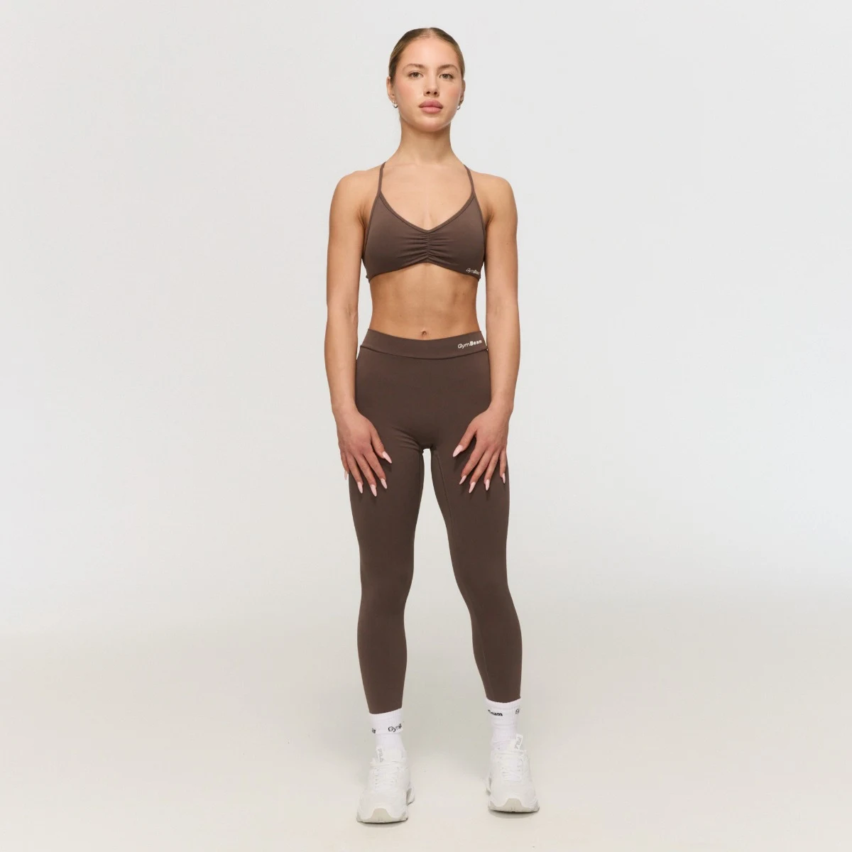 GymBeam Fierce Sports Bra Cappuccino - Rozmiar: XL | Kolor: Brązowy | Waga: 0,08 g | Opakowanie: 150 · záber 3