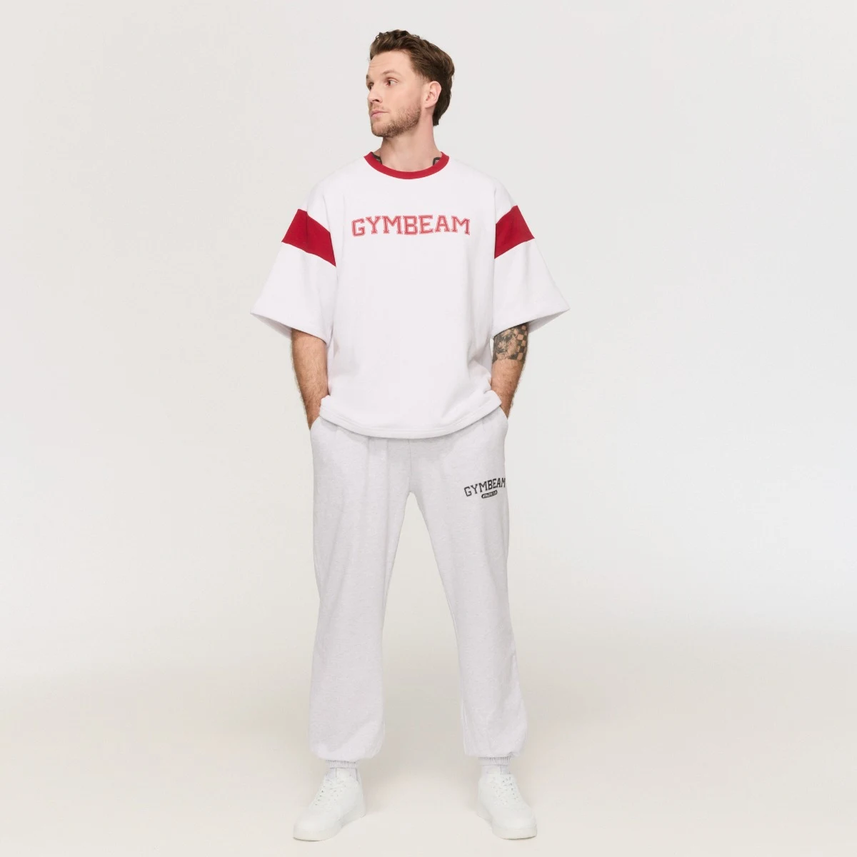 GymBeam Premium Heavyweight Varsity T-Shirt White - Rozmiar: S | Kolor: Biały | Waga: 0,5912 g | Opakowanie: 23 · záber 5