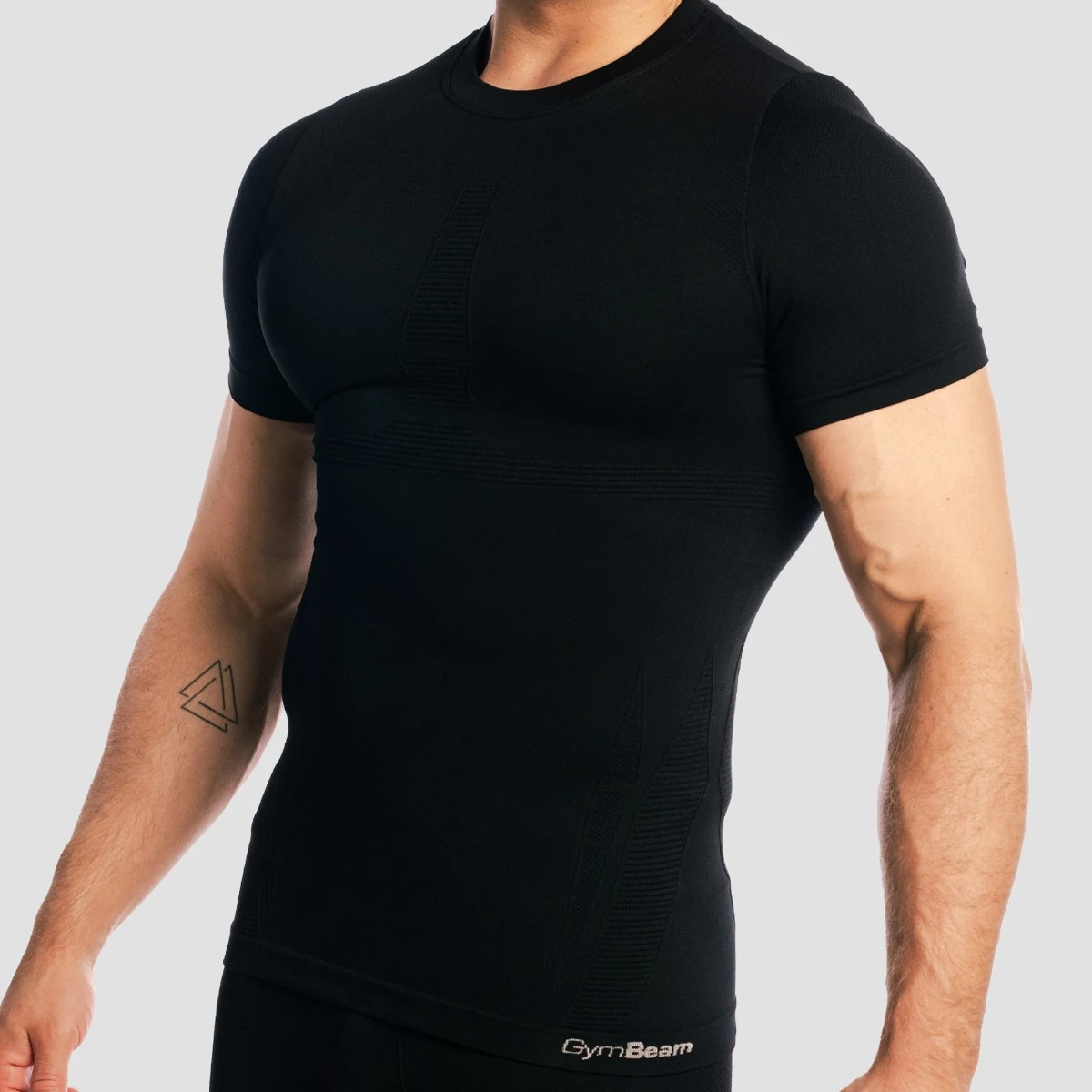 GymBeam Fuse T-shirt Black - Rozmiar: S | Kolor: Czarny | Waga: 0,13 g | Opakowanie: 50 · záber 2