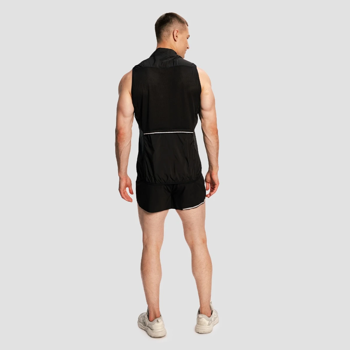 GymBeam Men‘s Pulse X Running Gillet Black - Rozmiar: XL | Kolor: Czarny | Waga: 0,103 g | Opakowanie: 80 · záber 5