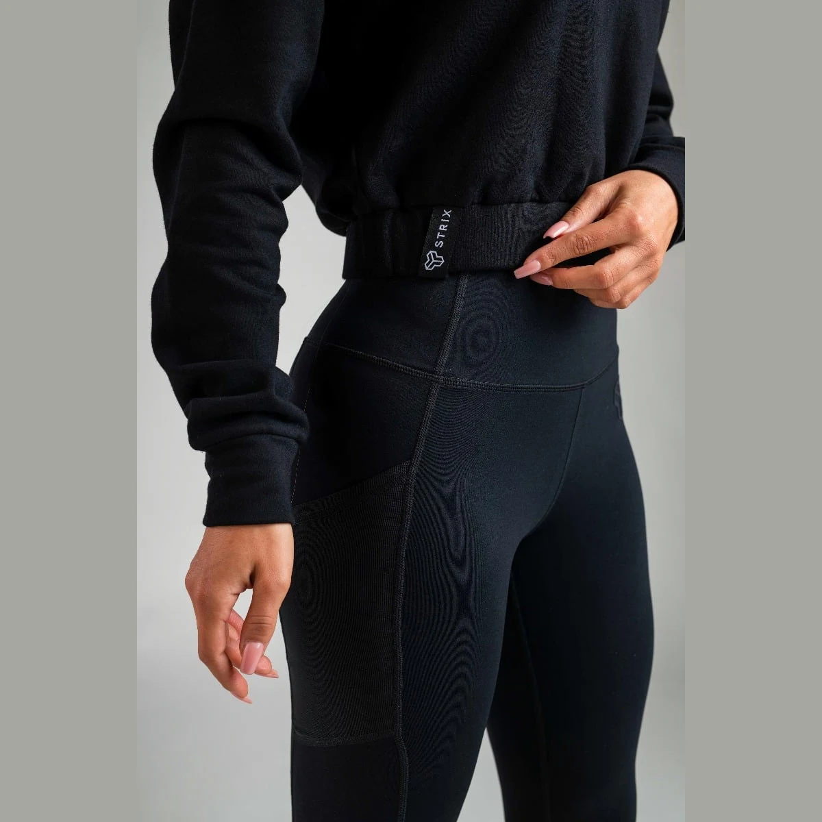 STRIX Sweter damski z wysokim kołnierzem Essential - Rozmiar: S | Kolor: Czarny | Waga: 0,39 g | Opakowanie: 30 · záber 3