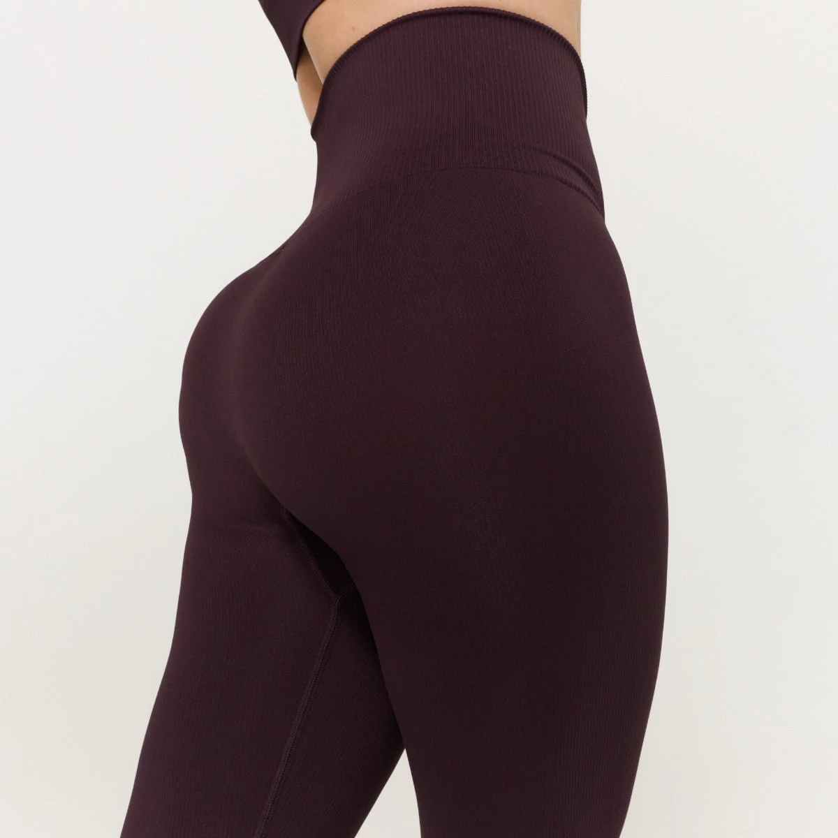 GymBeam Women‘s GymBabe Leggings Eclipse - Rozmiar: XS | Kolor: Fioletowy | Waga: 0,225 g | Opakowanie: 70 · záber 4