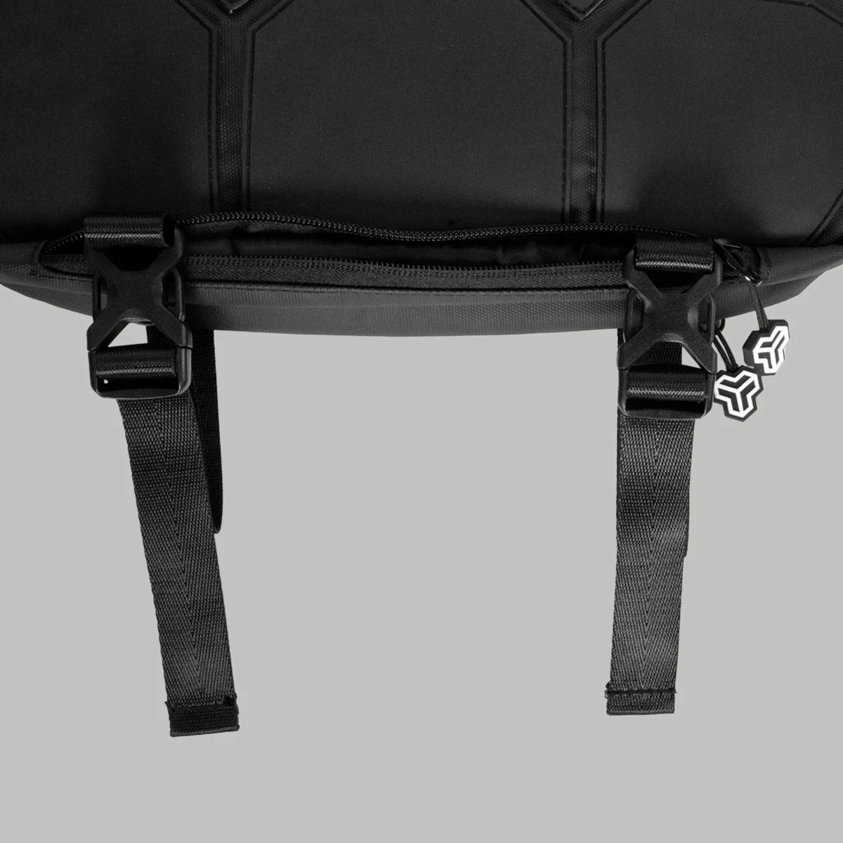 STRIX Essential Daily Bag Black · záber 5