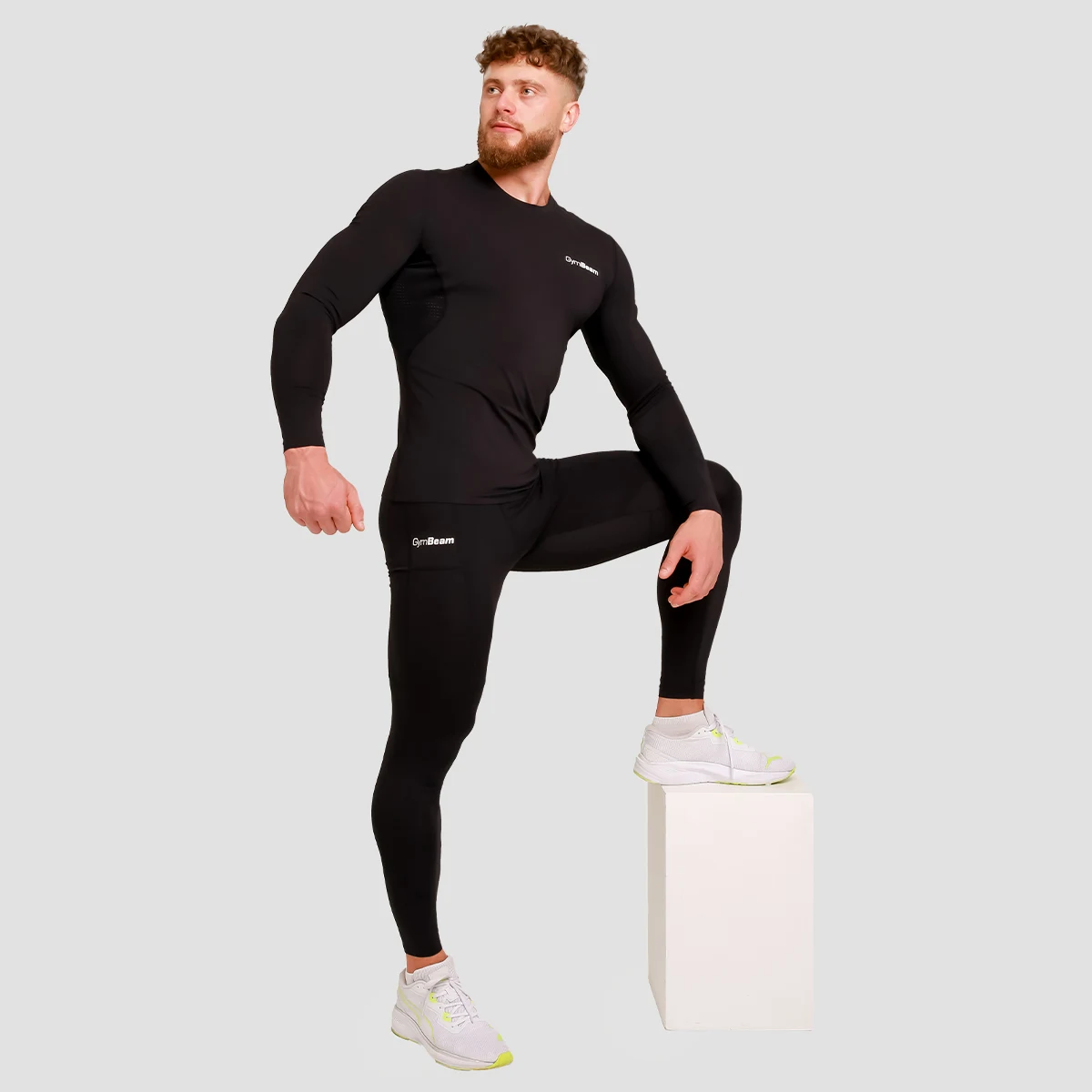 GymBeam High Compression Long Sleeve T-shirt Black - Kolor: Czarny | Waga: 0,3 g | Opakowanie: 55 · záber 5