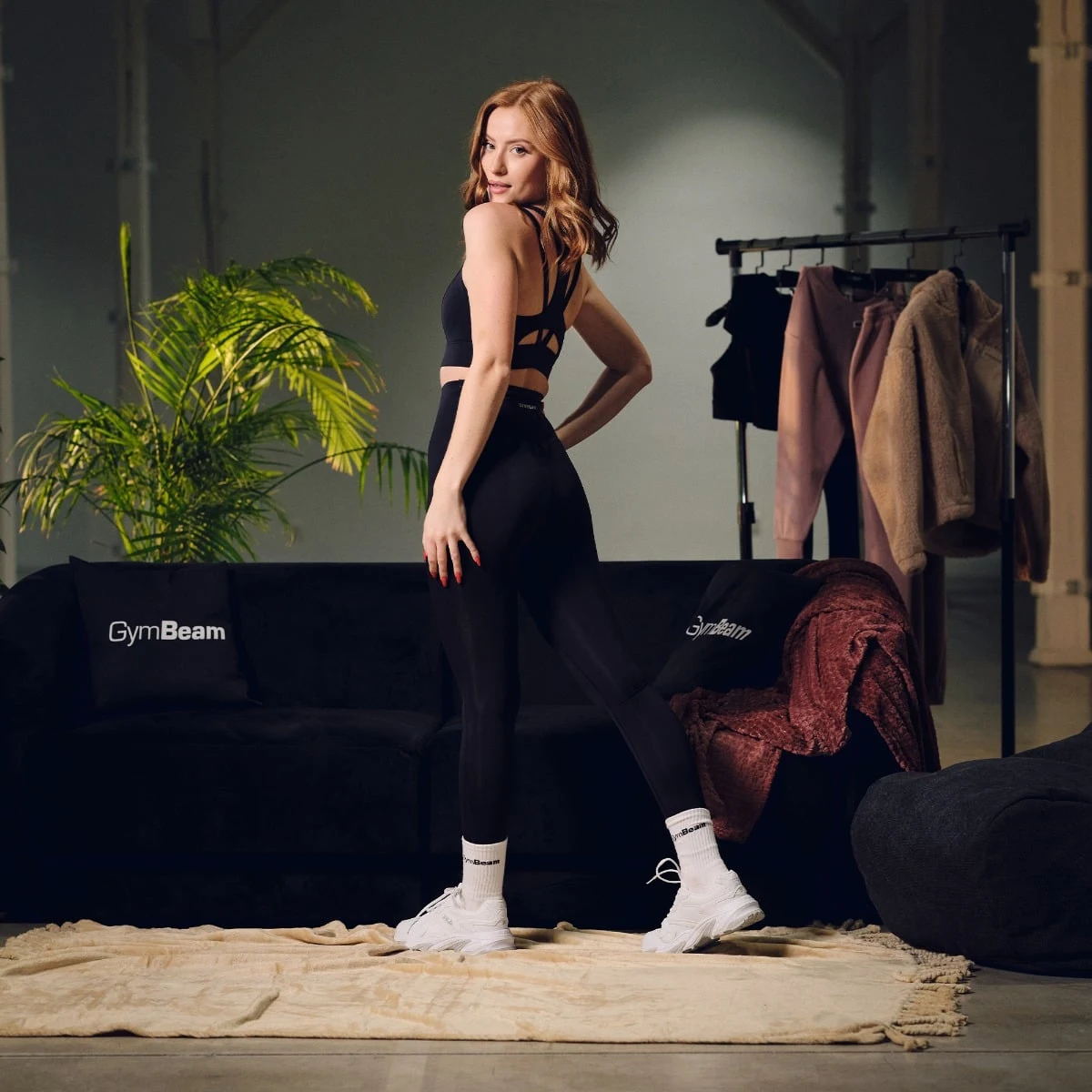 GymBeam Women‘s Aura Leggings Black - Rozmiar: S | Kolor: Czarny | Waga: 0,138 g | Opakowanie: 144 · záber 1