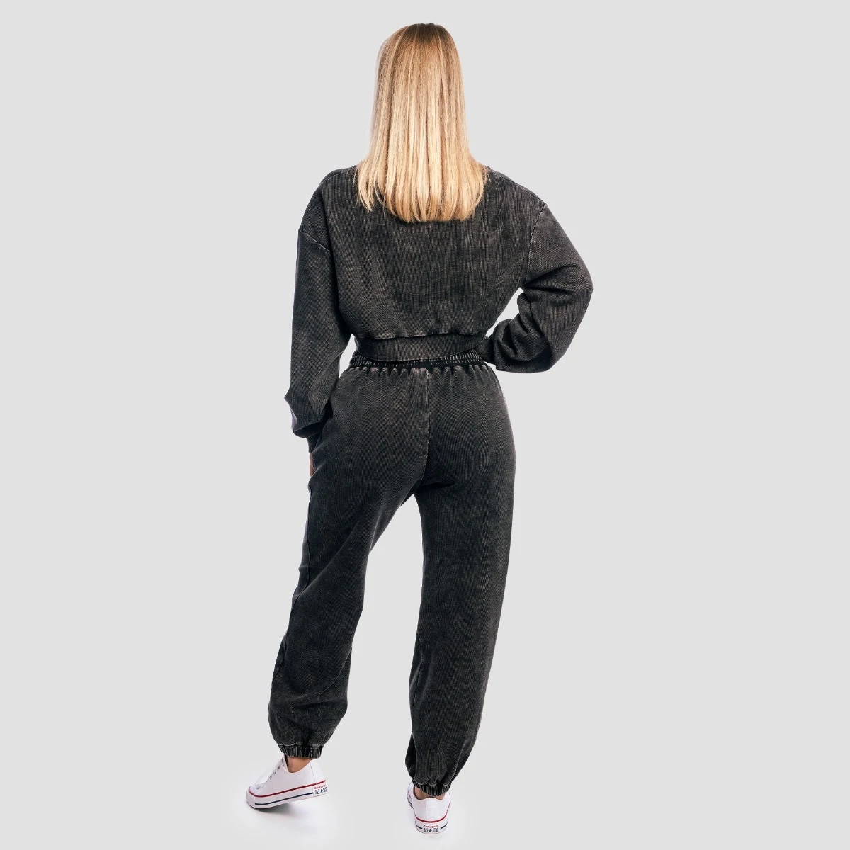 GymBeam Women‘s Aura Joggers Washed Black - Rozmiar: XS | Kolor: Czarny | Waga: 0,62 g | Opakowanie: 22 · záber 5