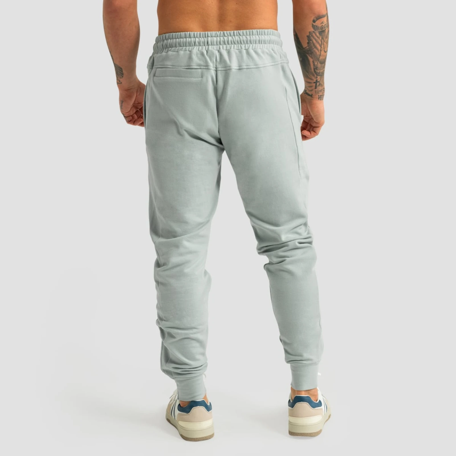 GymBeam Limitless Joggers Eucalypt - Rozmiar: XXL | Kolor: zelená | Grupa wiekowa: Dorośli · záber 4