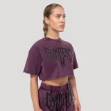 GymBeam Women‘s Abyss Cropped T-shirt Raisin - Rozmiar: L | Kolor: Fioletowy | Waga: 0,1593 g | Opakowanie: 118 · záber 3