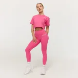 GymBeam Women‘s Limitless Cropped T-Shirt Dragonfruit - Rozmiar: XS | Kolor: Różowy | Waga: 0,1088 g | Opakowanie: 130 · záber 5