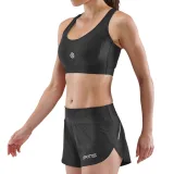 SKINS Active Series-3 Biustonosz sportowy Black - Rozmiar: M | Vek: Dorośli | Waga: 0,11 g | Opakowanie: 250 · záber 4
