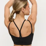 GymBeam BEAT Sports Bra Black - Rozmiar: M | Kolor: Czarny | Waga: 0,1 g | Opakowanie: 20 · záber 4