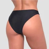 GymBeam Women‘s Sports Bikini Bottom Black - Rozmiar: L | Kolor: Czarny | Waga: 0,057 g · záber 3