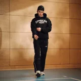 GymBeam Varsity Pants Black - Kolor: Czarny | Waga: 0,29 g | Opakowanie: 60 · záber 2