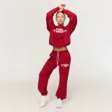 GymBeam Women‘s Varsity Joggers Red - Rozmiar: XS | Kolor: Czerwony | Waga: 0,5806 g | Opakowanie: 20 · záber 3