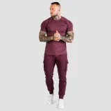 GymBeam Men‘s Fitted TRN T-shirt Eggplant - Rozmiar: S | Kolor: Fioletowy | Waga: 0,18 g | Opakowanie: 110 · záber 5