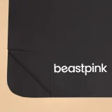 BeastPink Mini Sports Towel Shadow · záber 3
